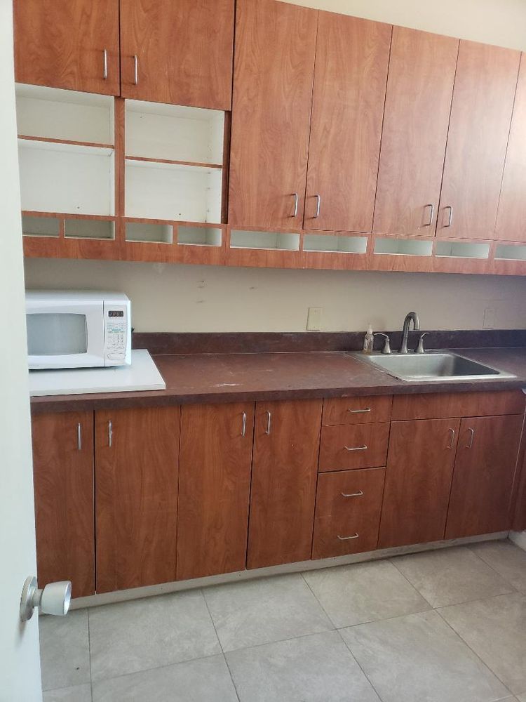 1321 Paradise Ln, Los Banos, CA 93635